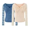 Camiseta de manga larga con cuello en V, retazos de encaje, estilo francés, ligera y lujosa para mujer, nueva colección primavera 2026, que irradia una vibra sofisticada y a la moda