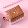 Billetera Transfronteriza Monedero para Mujer 2025 Nuevo Monedero Triple Bordado con Cremallera Moda Simple Bolso Billetera Pequeño