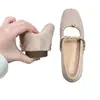 Sapatos Mary Jane femininos elegantes e da moda com aumento de altura interno e corrente metálica, novos sapatos de trabalho estilo Chanel vintage para o outono de 2026
