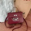Bolso de mano rojo para mujer, moda de primavera de tendencia 2026, elegante y de alta gama, bolso de hombro, bolso pequeño cuadrado cruzado