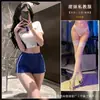 Lingerie sexy, desejo puro, instrutor particular sexy, uniforme de líder de torcida com decote revelador, traje esportivo sedutor estilo faculdade, garota doce e picante