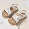 Sandalias de Princesa para Niñas 2026 Verano Nuevo Estilo Florales de Perlas para Niños Moda Versátil Zapatos de Moda para Niños