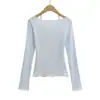 Camiseta de Encaje Hueco con Cuello en V de Manga Larga Falsa de Dos Piezas para Mujer 2026 Diseño Otoñal Cintura Ceñida Adelgazante Puro Deseo Hombro Estándar