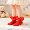 Venda Direta da Fábrica Meias de Dança para Meninas com Pompons e Renda Meias Princesa Novas Confortáveis Meias Curtas Fofas para Bebê Várias Cores Disponíveis