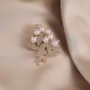 Broche Floral de Gama Alta Corsage Moda de Nicho Lujo Accesible Broche de Mariposa Accesorios de Alta Gama para Traje Abrigo para Mujer