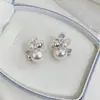 Brincos de Pérola de Zircônia Elegantes de Temperamento Francês Agulha de Prata Ornamentos de Orelha Senso de Design Brincos de Nicho Luxo Leve Sensação de Alto Padrão Joias