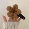 Horquilla de temperamento de flor de felpa otoño e invierno flor grande clip de pico de pato parte trasera de la cabeza clip para el cabello horquilla de alta gama al por mayor