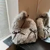 Bolsa de Ombro de Pelúcia com Laço Fofo para Mulheres Estilo Outono e Inverno 2024 Bolsa Peluda de Axila Fresca e Doce Bolsa de Mão para o Dia a Dia
