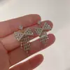 Aretes de Plata con Aguja de Plata, Borla de Lazo y Diamantes Completos para Mujer 2025 Nuevo Estilo Trendy Elegante Fresco Aretes de Perla de Imitación Aretes