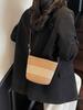 Bolsa de Palha Trançada de Comércio Exterior Feminina 2025 Nova Bolsa Transversal de Verão Design de Nicho Bolsa Balde para Férias na Praia