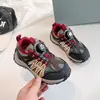 Zapatos para Niña 2026 Otoño Nuevos Tenis Casuales Suaves para Niña Transpirables Populares Zapatos de Papá con Botones