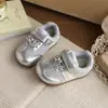 Zapatos Deportivos para Niñas 2026 Primavera Nuevo Estilo Zapatos Casuales de Malla Transpirable para Niños Zapatos Deportivos a la Moda y Cómodos para Bebés