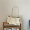 Bolsa Casual de Grande Capacidade 2026 Novo Modelo de Verão para Estudantes Universitários, Bolsa de Ombro Relaxada e Estilosa para Aula e Deslocamento