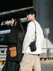 Bolso cruzado ligero para teléfono móvil de nicho para ocio transfronterizo 2025 nuevo para parejas todo a juego bandolera pequeña importación
