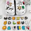 Pingentes de Letras de Animais Fofos Exclusivo Transfronteiriço da Amazon Acessórios de Fivela Decorativa para Calçados Crocs de PVC Acessórios de Fivelas Botões de Pressão