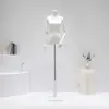 Tienda de ropa maniquí negro blanco accesorios maniquí femenino medio cuerpo maniquí femenino tienda de ropa escaparate maniquí soporte de exhibición cuerpo completo
