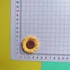 Resina Accesorios DIY Carcasa de Teléfono Móvil Accesorios DIY Accesorios para el Cabello Material Hecho a Mano Pegatina para Vaso de Agua Flor Grande de Cinco Pétalos Girasol