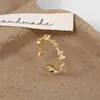 Anel de Borboleta Microcravejado de Zircônia Elegante, Leve, Luxuoso e de Alta Qualidade para Mulheres, Moda de Nicho, Círculo Fino Exquisito, Joia de Mão Elegante e Personalizada
