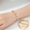 Pulseira Meichen, Estilo Europeu e Americano, Cor Dourada 18K, Não Desbota, Simples e Versátil para Mulheres, Estilo Ins, Personalizada, Moderna, Luxo Leve, Joias Transfronteiriças