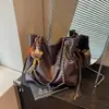 Bolso de hombro versátil y simple de alta calidad para mujer, de moda, nuevo para otoño 2026, bolsa tote de gran capacidad
