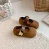 Sapatos Femininos Birkenstock Retro de Corte Baixo com Uma Tira Mary Jane 2026 Outono Novo Sapatos Franceses para Dirigir Sapatos Planos de Uma Tira