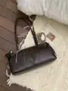 2025 de Moda para Viajar Gran Capacidad Casual Estilo Nuevo Texturizado Retro para Mujer Bolso de Hombro o Axila con Colgante