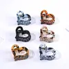 Pinza de Agarre para Cabello con Forma de Corazón Hueco Mediano de 5 cm Estampado de Leopardo Personalizado Pinza para el Cabello de la Parte Posterior de la Cabeza Cola de Caballo Semialta Pinza de Tiburón