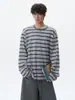 Moda americana para otoño e invierno para hombre, camiseta de manga larga de forro polar con bloques de color personalizados, estilo retro y casual, con detalles de dobladillo sin rematar