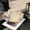 Nova Bolsa de Ombro Transversal de Luxo Nicho Feminina 2026 Grande Capacidade Versátil Moda Feminina para o Dia a Dia Bolsa de Ombro de Mão