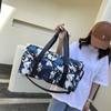 Bolsa Deportiva Transfronteriza Nueva para Fitness, Separación Seco y Húmedo, Compartimento Independiente para Zapatos, Bolsa de Viaje para Hombres y Mujeres, Estilo Graffiti, Maleta