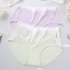 Fabricante de Ropa Interior Qian Jiaoting Venta al por Mayor de Ropa Interior para Mujer, Bragas de Algodón Triángulo Talla de Mujer, Cómodas para Mujeres Mayores, Fibra Suave, Adecuadas para Transmisión en Vivo