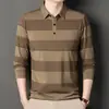 Artículo popular de TikTok: Camiseta de manga larga para hombres de mediana edad, nuevo estilo de otoño, con cuello, a rayas, con bolsillos reales, prenda para hombre