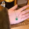 Colar Choker Redondo Cabochão de Calcedônia Branca Totalmente Cravejado com Diamantes Brilhantes Tendência Banhado a Prata 925 Ágata de Gelo Alto