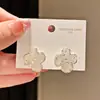 Brincos Vintage de Prata com Zircônia Incrustada em Formato de Coração e Flor, Apresentando um Design de Gota d'Água, Oferecendo um Toque de Luxo Leve e de Alta Qualidade, Acessórios de Orelha Exquisitos
