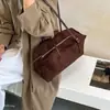 Bolsa de ombro casual versátil, novo modelo 2026, camurça para o dia a dia, moda, grande capacidade, outono, bolsa de axila