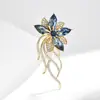 Flash Diamond Floating Flower Brooch High-end Moda Feminina Requintado Corpete de Cristal Luz de Luxo Design de Nicho Sense Pin Suit Acessórios