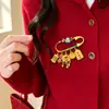 Cuerda de Festival Colorida Estilo Chino Nueva en Stock, Alfiler Dorado Rojo para Alejar Malos Espíritus, Alfiler de Seguridad Anti-Sobresalto para Bebés, Broche para Mujeres Embarazadas