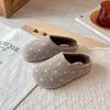 Pantuflas de algodón para niños kt cat para uso exterior 2026 Otoño/Invierno Nuevos Zapatos de Felpa Gruesa para Niños Mocasines de Lunares Estilo Coreano de Lana