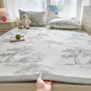 Juego de Tres Piezas de Alfombrilla Refrigerante de Látex de Seda de Hielo para Verano, Alfombrilla Suave Refrigerante Estampada, Colchón de Doble Uso, Individual, Estilo Fresco de Dibujos Animados, Alfombrilla de Seda de Hielo