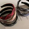 Diadema Ancha Estilo Universitario Vintage ~ Diadema Esponjosa de Corona Alta Francesa Hace que la Cara se Vea Más Pequeña Diadema Versátil para Lavarse la Cara para Mujeres