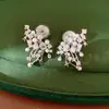 Pendientes de Clip con Perla en Forma de Gota de Agua Incrustada de Circonita para Mujeres sin Perforaciones, Pendientes Exquisitos y Elegantes con un Toque de Lujo Ligero y de Alta Gama, Venta al por Mayor
