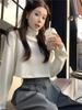 Conjunto de Moda Feminina para Início da Primavera 2026: Colete Tricotado Camadas Retro Francês, Calça Wide Leg, Blusa de Gola Alta para Usar por Baixo