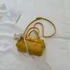 Bolso de mano casual de moda nuevo para principios de otoño de 2026, Boston de alta estética para el trabajo, bolso de hombro y cruzado