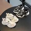 Nuevos Zapatos Deportivos de Malla para Niños Transpirables de Malla Simple Zapatos para Correr Zapatos de Papá para Niños Zapatos Pequeños y Medianos para Niños Zapatos para Niñas Zapatos Blancos