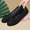 Sapatos de pano Old Beijing com estampa de Garça Branca, antiderrapantes, para mulheres, respiráveis e confortáveis, adequados para ir ao trabalho e para o dia a dia, simples e versáteis, sapatos de malha leves para mães