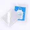 Delantales desechables de plástico PE para catering comercial, hot pot y barbacoa; impermeable y resistente al aceite; empaquetado individualmente; venta al por mayor para distribución en el mercado general