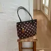 2026 Nuevo Bolso de Mano Retro de Lunares Moda Francesa Gran Capacidad Nicho de Alta Gama Bolso de Hombro Cruzado Individual