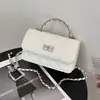 Bolsa Feminina de Comércio Exterior Transfronteiriço 2026 Chegada Nova de Outono Bolsa Transversal Acolchoada com Diamantes Bolsa de Ombro Único com Corrente Simples Fashionável Tendência Estilo Coco