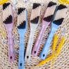1027 cepillo para zapatos de dos colores mango largo cepillo de plástico para lavar zapatos cepillo para ropa cerdas pelo suave cepillo de limpieza un yuan dos yuanes