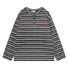 Camiseta Henley Vintage com Listras Verdes de Manga Longa para Homens e Mulheres, Top Casual Solto Bordado Tendência para Camadas